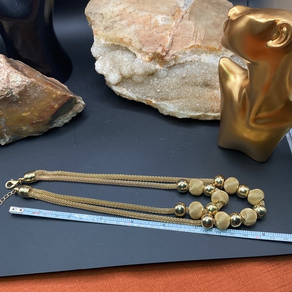 Gold tone chain mail beaded choker/collar necklace - Picture 4 of 5